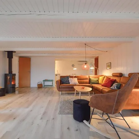 Five-bedroom Holiday In Romo 펜션 Bolilmark