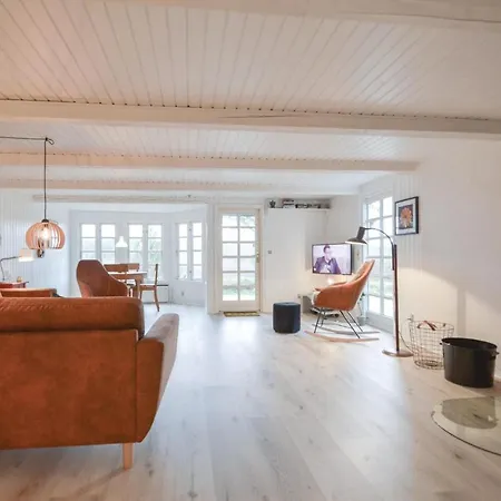 Five-bedroom Holiday In Romo *